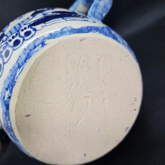 Vtg Spongeware Pottery Bunny Pitcher Signed CMP Pottery Spring Decor - Picture 3 of 8